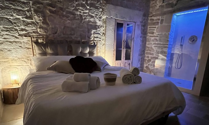 Corato Apartment | [Suite] - The Flower in the Rock