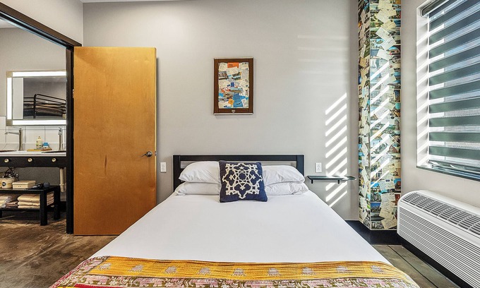 Pacific Hotel | Suite with kitchen near Six Flags and the St. Louis area in boutique hotel with onsite activities