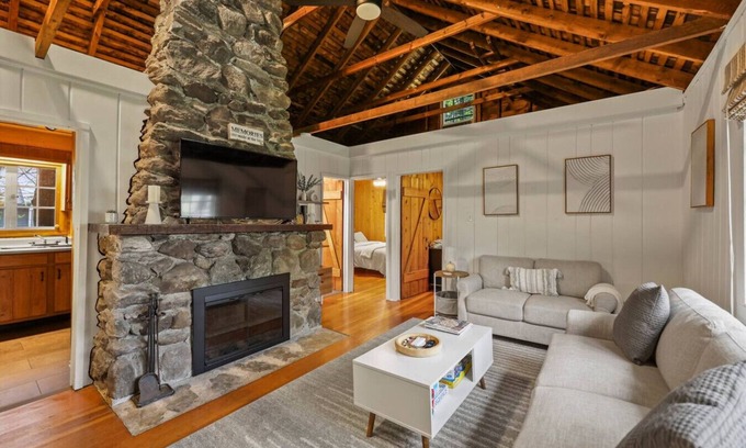 Lenox Dale House | Summer Cottage at The Lake!