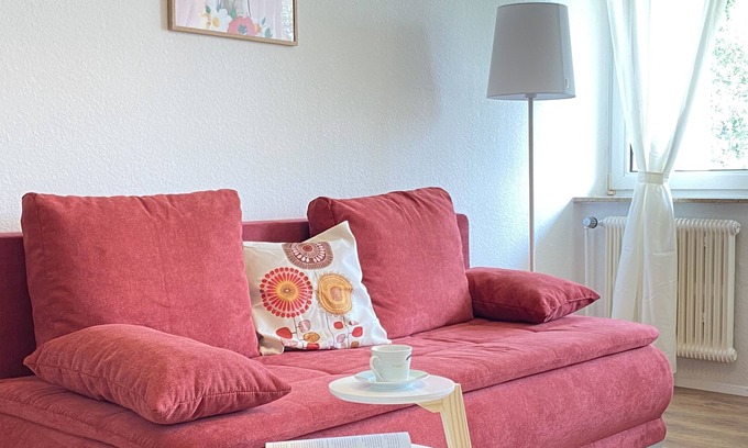 Neudorf-Nord Apartment | Summer garden next to Duisburg main station