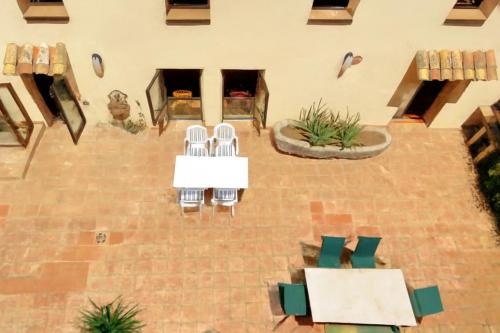 Avinyonet de Puigventos House | Summer Getaway, 3 Apartments & Private Patio