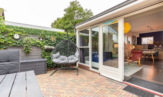 Bergen House | Summer house (80m2), 300 meters from the Ruin Church.