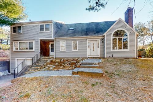 Mashpee House | Summer on the Cape