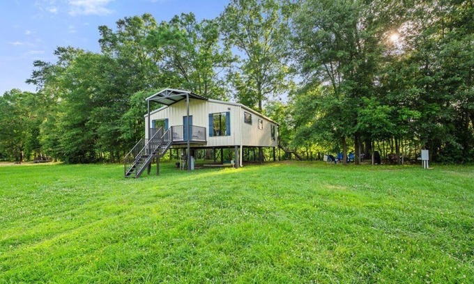 Golden Cabin | Summer Specials on Glover River-Floatin Daze Cabin