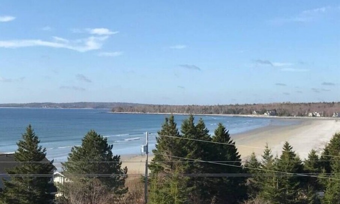 Summerville Centre Apartment | Summerville Beach Cabinn