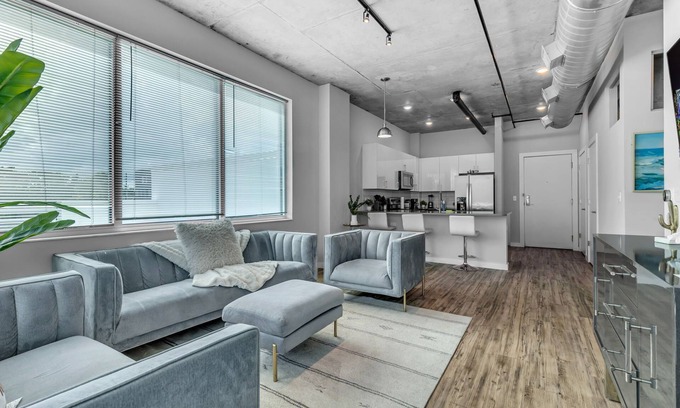 St. Petersburg - Clearwater Apartment | Sun & Culture | St. Pete 2BR Next to the Action