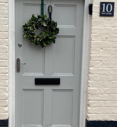 Martlesham Heath House | Sun lane cottage