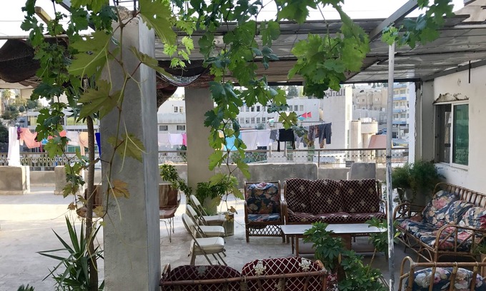 Jabal Al-Hussein Hotel | Sun Rise Hotel