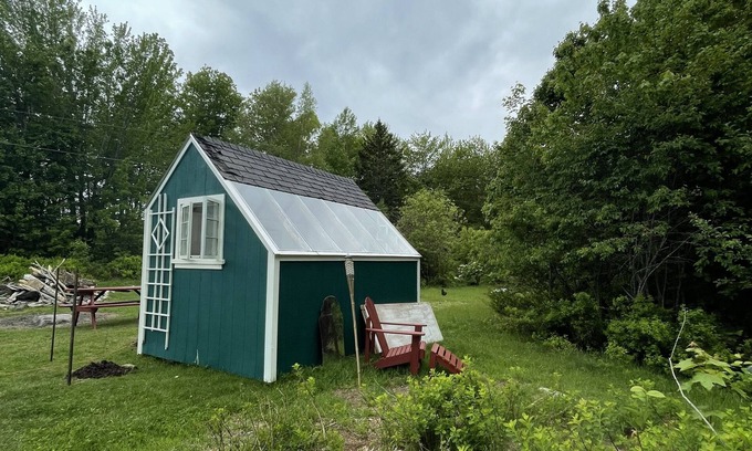 Milbridge House | Sun Shed Farm Stay