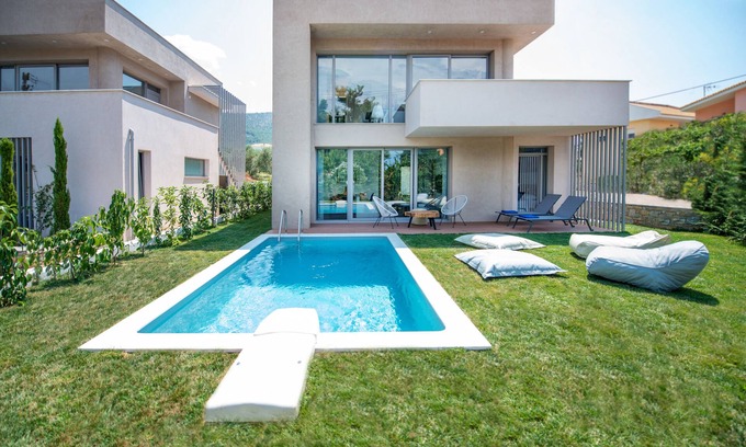 Skala Rachoniou Villa | SunBlue Villa Modern Private Pool