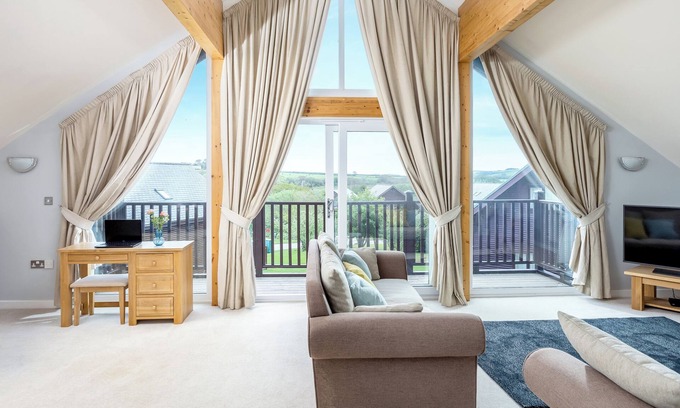 Winnard's Perch Cottage | SUNBOW AT RETALLACK RESORT, pet friendly in Sunbow, St Columb Major