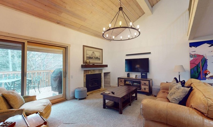 Elkhorn Village Condo | Sunburst Condo 2786 - A Great Place with Elkhorn Resort Pool, Golf & Tennis