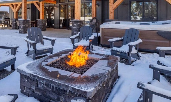 Cle Elum House | Suncadia 7 Bdrm Home with Hot Tub Overlooking Golf Course