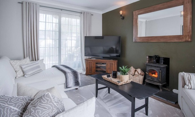 Pembroke Dock House | Sunderland Avenue - 2 Bedroom - Pembroke Dock