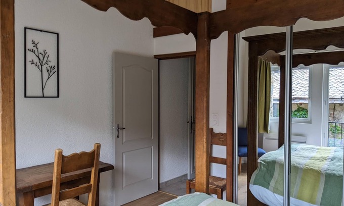 Llo Ski Chalet | Sunlight and quiet. Mountains, thermal baths and pool in summer. View on village