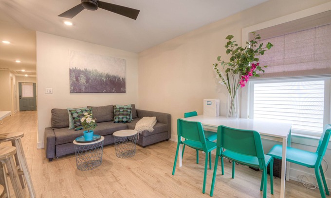 Cooper-Young Historic District House | Sunny 2bd, 2ba house in Memphis
