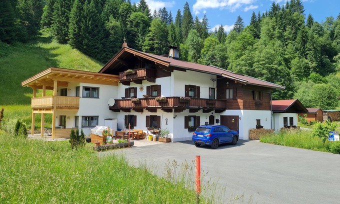 Grundau Apartment | Sunny apartment near the ski lift
