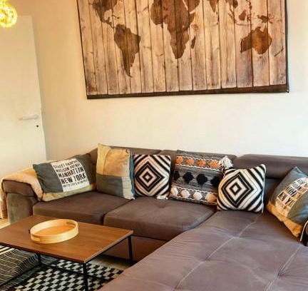Vilvoorde Apartment | Sunny apartment near atomium parking free