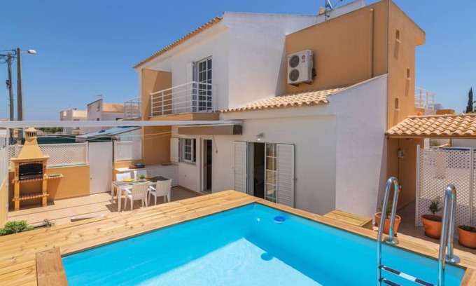 Pera House | Sunny Home by Interhome