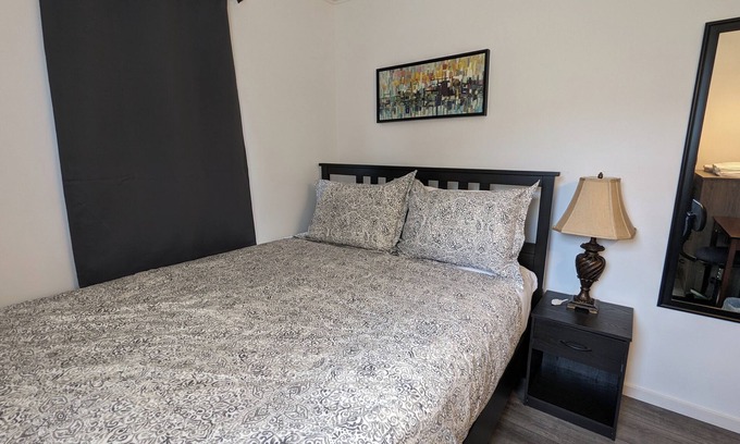 Cornwall Apartment | Sunny one bedroom apartment, Central Location
