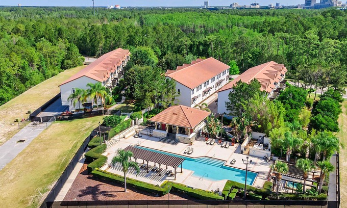 Florida Central Atlantic Coast House | Sunny Sales ☀️ Renovated TownHome by Disney!