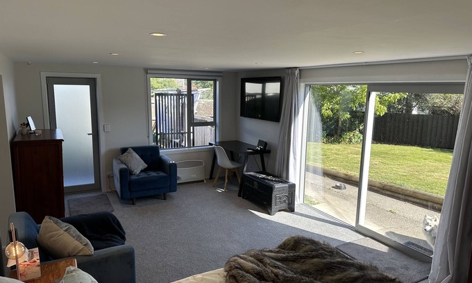 Dunedin Apartment | Sunny self contained Studio in Mosgiel