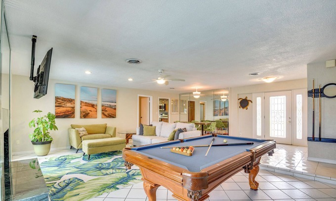 Bethune Grant Cottage | Sunny South Daytona Home w/Pool & Grill!