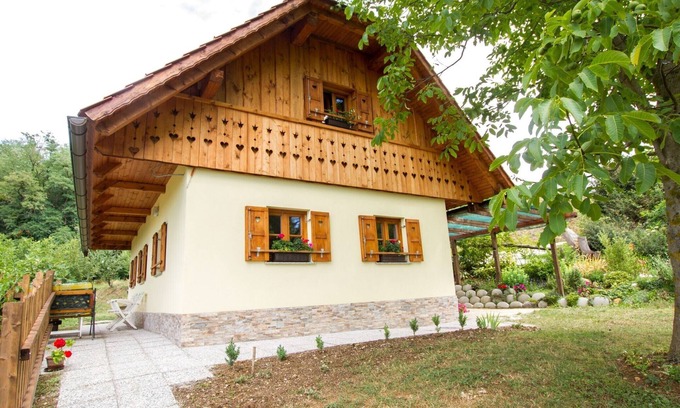Brezice House | Sunny Two Bedroom Retreat in Beautiful Bizeljsko - Two Bedroom Country House