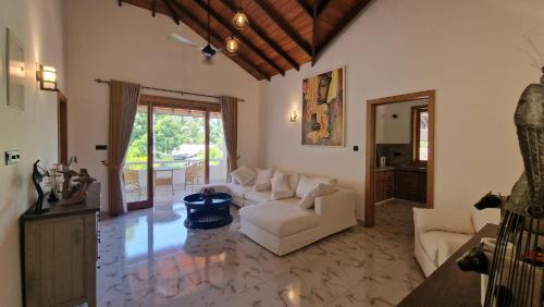 Hettimulla Bed & Breakfast | Sunny Villa