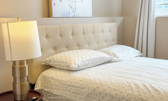 Sunnyside House | Sunnyside Serenity: Cozy Basement Room Rental
