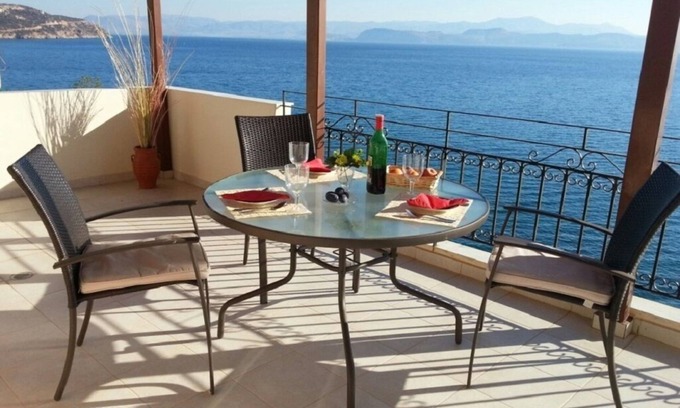 Kefalari Apartment | Sunrise 3 Apartment - Beautifully Located Air Conditioned 1 Bedroom Above Beach