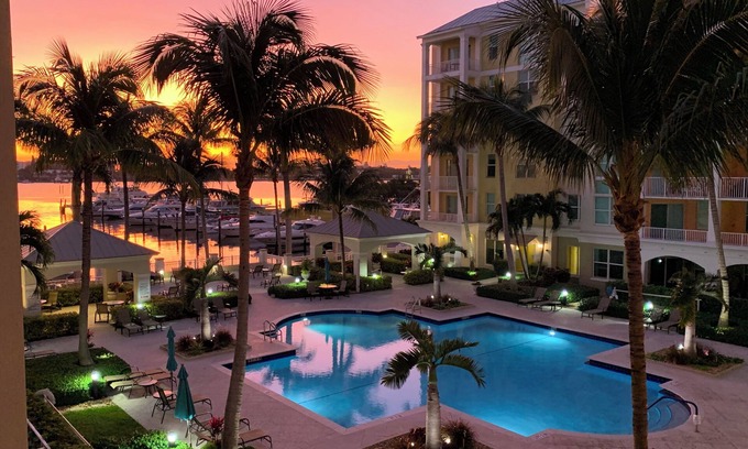 East Ocean Ave Condo | Sunrise and Marina View - 2Bed - 2Bath - Sleeps 6