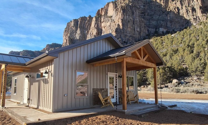 Whitewater House | Sunrise Casita at Mother's Buttress, Walking distance to Mother's Buttress Climbing Wall