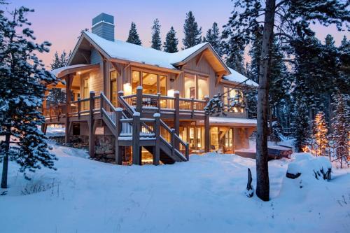 Christie Heights House | Sunrise Ski Haus