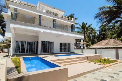 Inna Villa | Sunset Bay Beach Villa