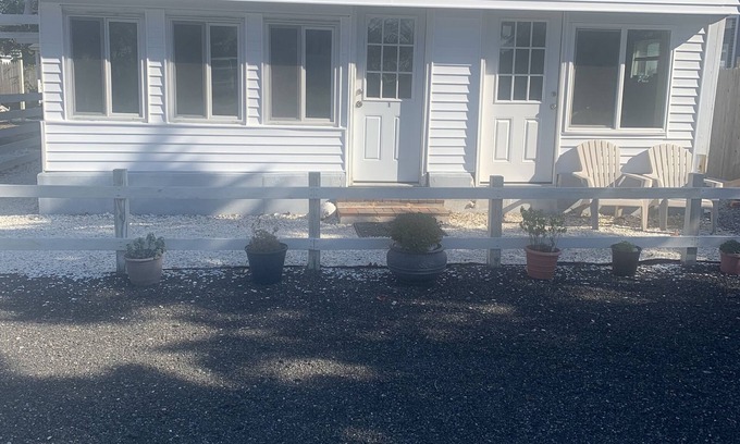Fortescue Bed & Breakfast | Sunset Bay homestay Fortescue nj across from the ocean open April 2
