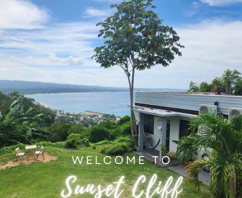 Aguadilla Pueblo Apartment | Sunset Cliff