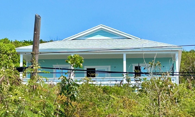 Rainbow Bay Cottage | Sunset Escape: A Secluded Hideaway
