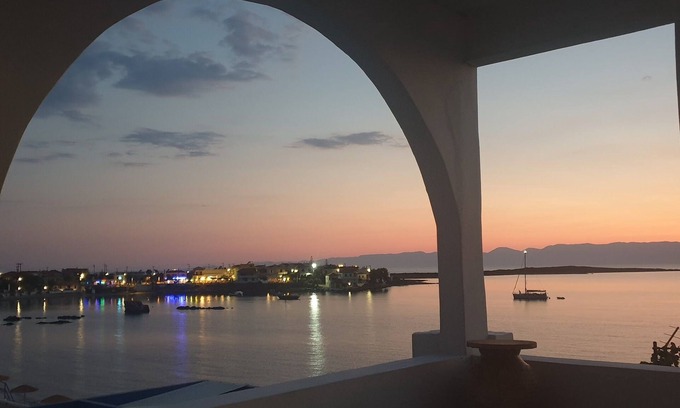 Archangelos House | Sunset Holiday House