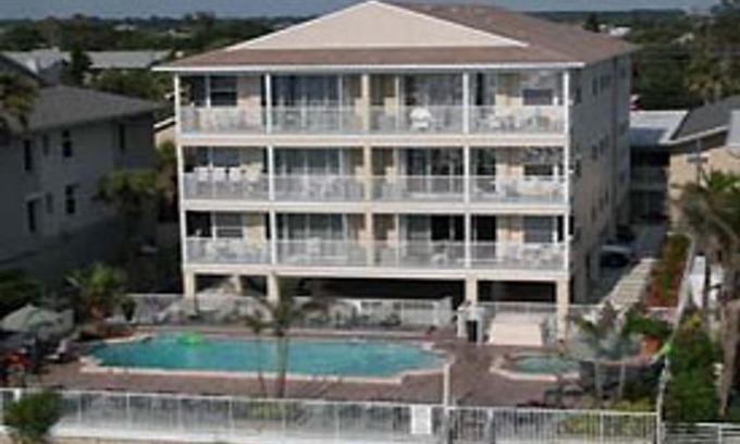 Indian Rocks Beach House | Sunset Paradise by Florida Lifestyle Vacation Rentals
