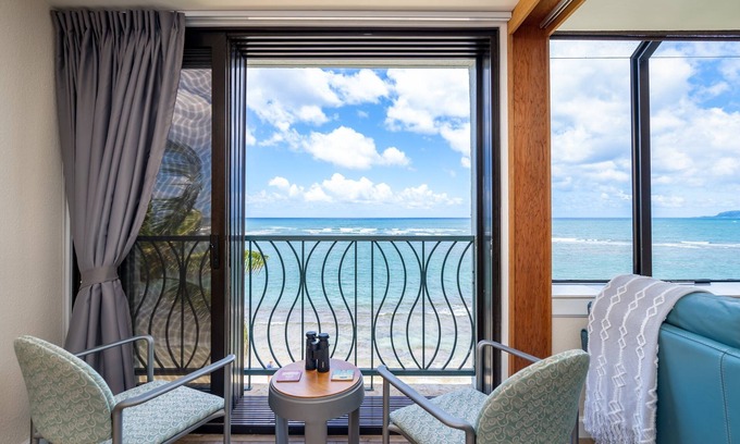 Mokuleia Condo | Sunset Shores - Waialua Oceanfront Retreat - 90 Day Rental