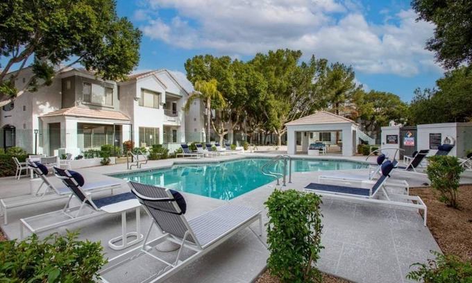 Arrowhead Ranch Apartment | Sunshine for up to 6 people in a Luxe Apt
