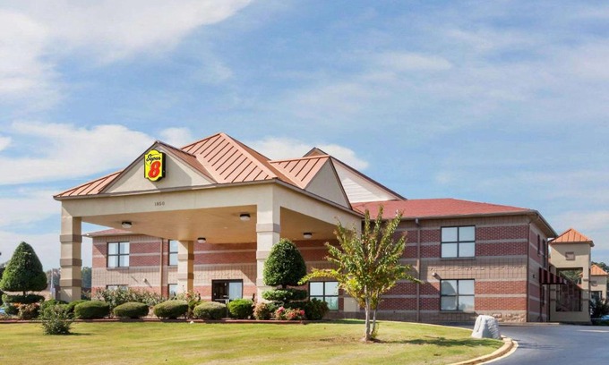 Jacksonville Hotel | Super 8 by Wyndham Jacksonville AR