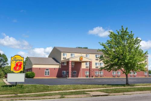 Ottawa Hotel | Super 8 by Wyndham Ottawa