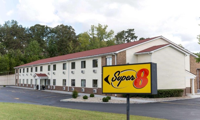 Radcliff Hotel | Super 8 by Wyndham Radcliff Ft. Knox Area
