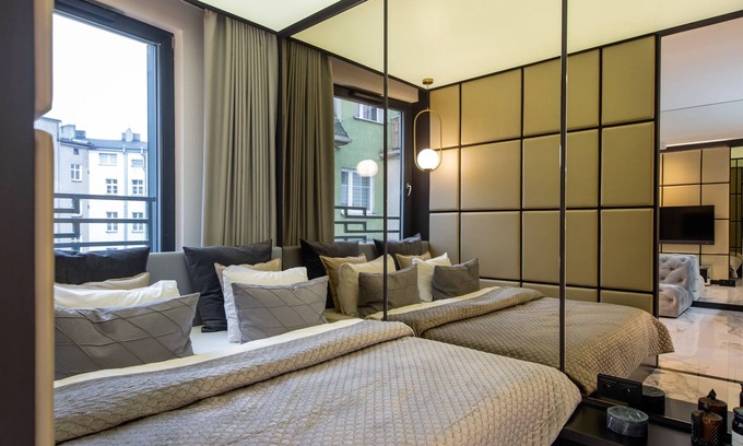 Poznan City Center Apartment | Super Apartment with Hot Tub