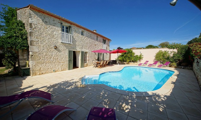 Margueron House | Superb air-conditioned character house with private heated pool *