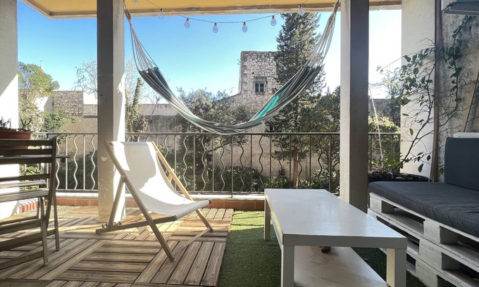 Nimes City Centre Apartment | Superb city center terrace apartment