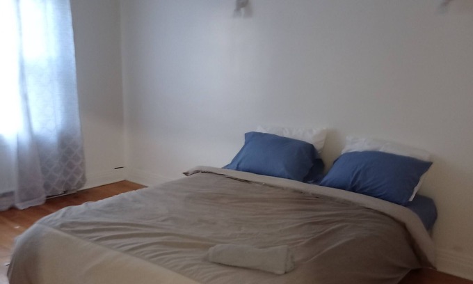 Verdun Apartment | Superb, comfortable 3-bedroom condo-near metro