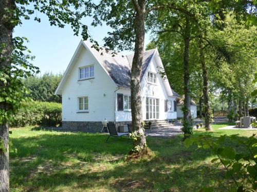 Ciney House | Superb holiday home with garden in Serinchamps